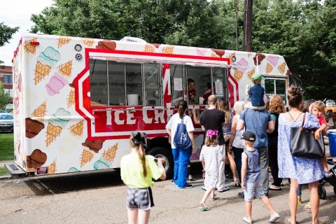 This Tennessee Ice Cream Shop Has Over 25 Flavors And You'll Want To Try Them All