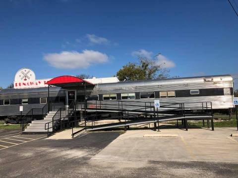 This Train Near Austin Is Actually A Restaurant And You Need To Visit