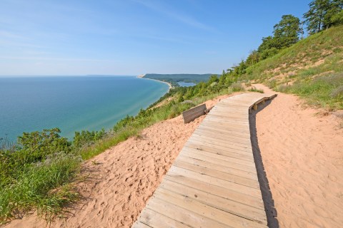 This Stunning Midwestern Beach Could Rival Any Coastal Location In The World