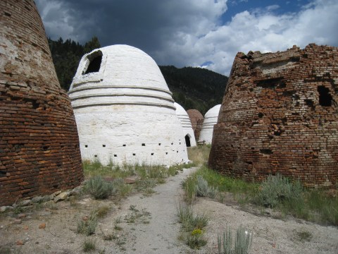 Most People Don’t Know About These Strange Ruins Hiding In Montana