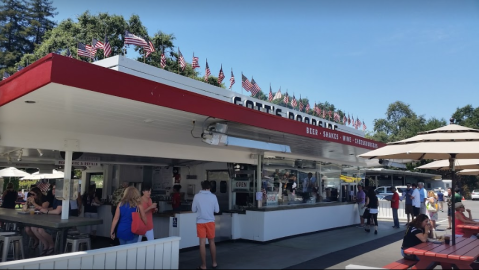 The Roadside Diner That Will Take Your Love Of Burgers To The Next Level