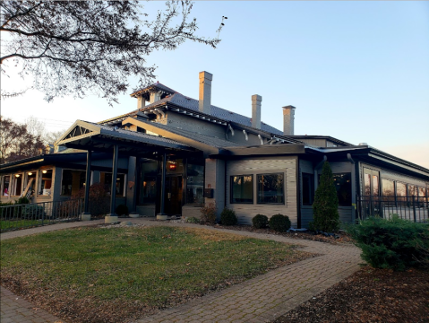 The New BBQ Restaurant In Cincinnati That's Already Becoming A Family Favorite