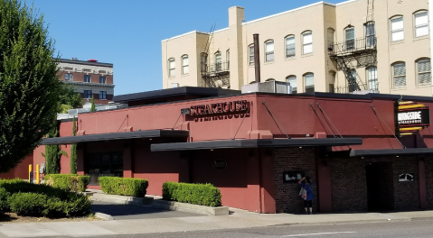 With Over 1,000 Bottles Of Wine, You'll Never Be Thirsty At This Oregon Steakhouse