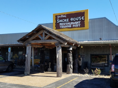 The Adorably Rustic Cabin Restaurant In Tennessee That Serves Delicious Food