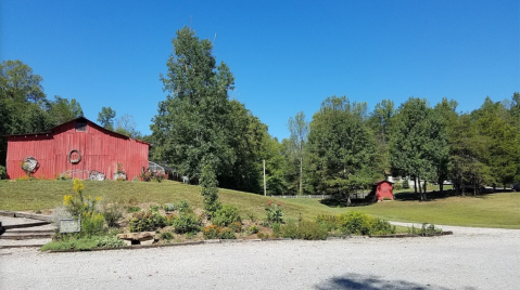 The Enchanting Herb Farm In Tennessee That Feels Like A Fairy Tale Come To Life