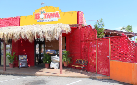 This Tiny Mexican Restaurant In Arizona Serves More Than A Dozen Types Of Tacos