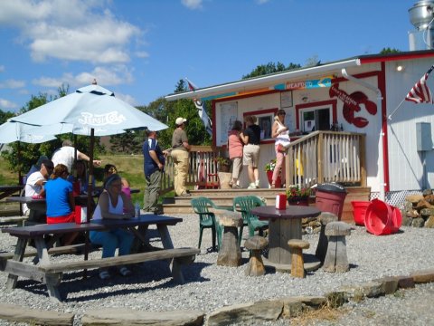 This Tiny Takeout Shack In Maine Doesn't Look Like Much But It's So Worth The Visit