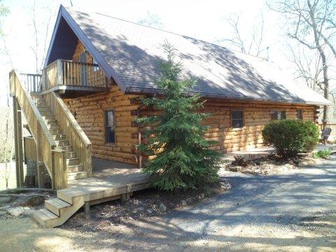 This Log Cabin Retreat In Wisconsin Will Bring Out The Quilter In You