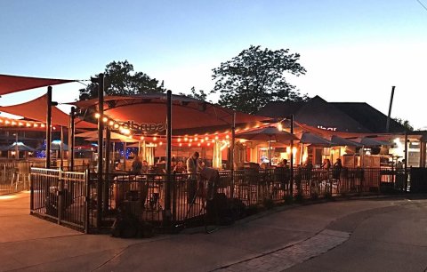 This Idaho Restaurant Is Located Right On The Riverbank And It's A Magical Place To Dine