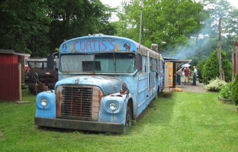 This School Bus BBQ Spot Is The Perfect Place To Pig Out In Vermont