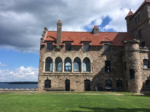 Spend The Night At This Historic Castle In New York For An Unforgettable Island Adventure