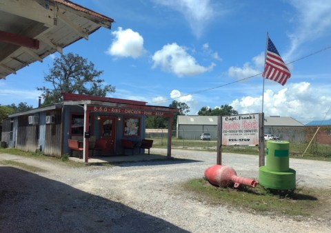 The Tiny Smoke Shack In Alabama That Serves The Tastiest BBQ Around