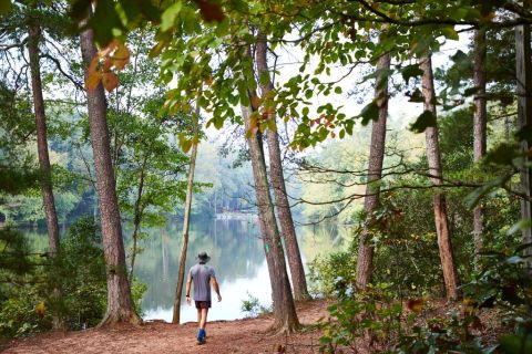 This South Carolina Lake And Waterfall Will Be Your New Favorite Paradise