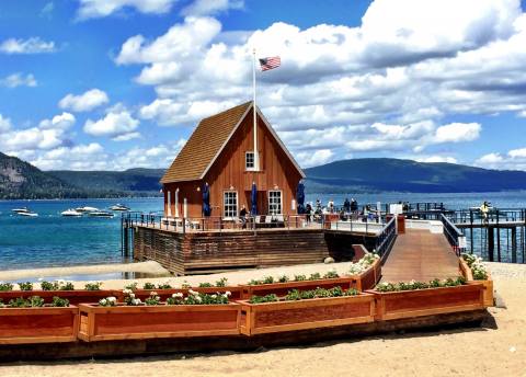 This Beachside Restaurant In Northern California Is About To Become Your Go-To Summer Spot