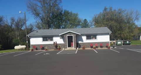 The Hole-In-The-Wall Restaurant In Wisconsin That's Serving Up All You Can Eat Jumbo Chicken Wings