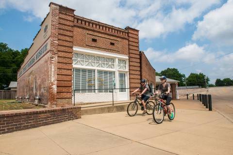 This Unique Tour Through Arkansas Showcases The Delta Like You've Never Seen It Before