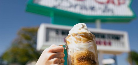 The Burgers And Shakes From This Middle-Of-Nowhere South Carolina Drive-In Are Worth The Trip