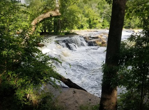 The Secret Waterfall In South Carolina That Most People Don’t Know About