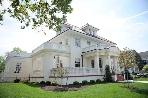 Once You Set Foot Inside This Charming Pennsylvania Bed & Breakfast, You'll Never Want To Leave