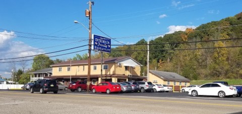 This Mom And Pop Diner In West Virginia Has Been Serving Up Classic Dishes Since 1960