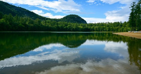 Visiting This One Mountain Lake In New Hampshire Is Like Experiencing A Dream