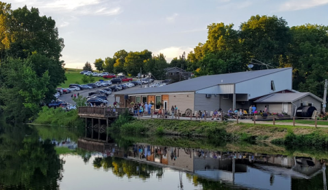 The Breathtaking Waterfall Restaurant In Iowa Where The View Is As Good As The Food