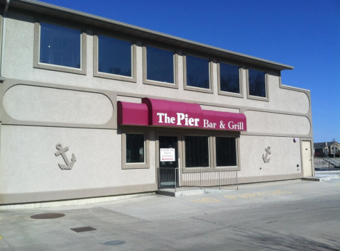 Dine Right At The River's Edge At This Pier Restaurant In North Dakota