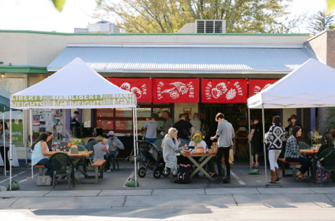 This Unique Utah Grocery Store Was Once A Gas Station And You'll Want To See It For Yourself