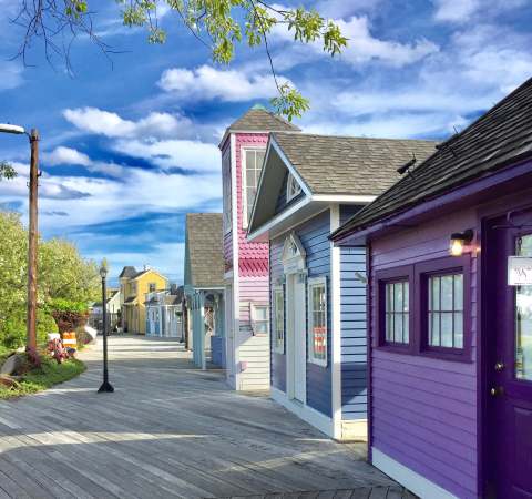 This Ocean-Themed Restaurant And Boardwalk In Connecticut Is Epic Summer Fun For The Whole Family