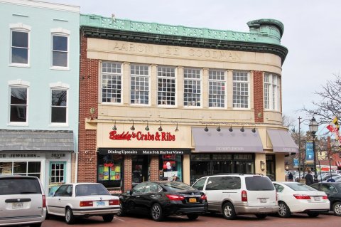 You'll Love The Seafood Bar At This Yummy Maryland Restaurant