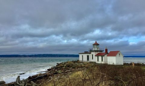 This Urban Nature Hike In Washington Offers A Little Bit Of Everything