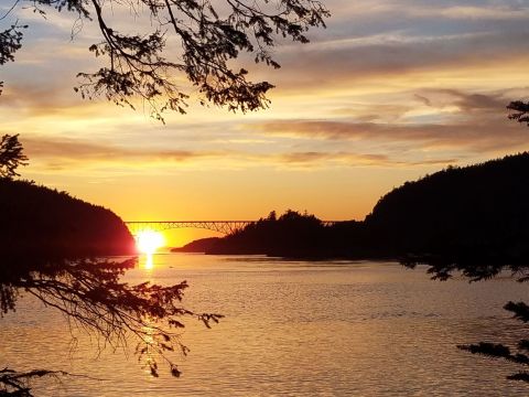 This Low Key Waterfront Trail In Washington Will Turn You Into A Regular Hiker