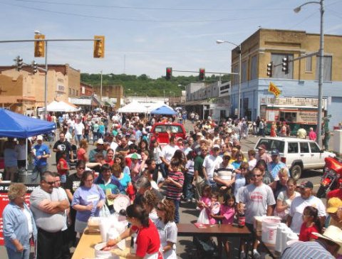 Visit The Strawberry Capital Of The World During This Beloved Festival In Oklahoma