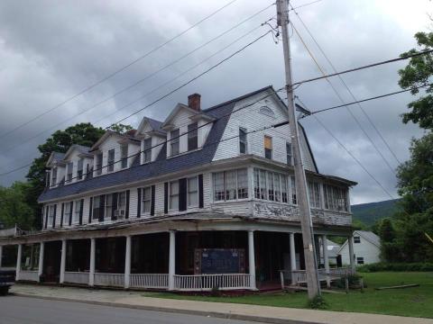 A Night Inside New York's Most Haunted Hotel Isn't For The Faint Of Heart