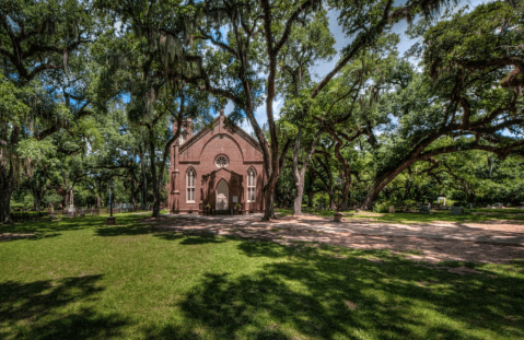 This Gorgeous Church Hiding In Louisiana Is Nothing Short Of Heavenly