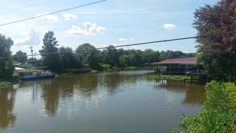 The One Tiny Town In Louisiana Everyone Should Put On Their Summer Bucket List