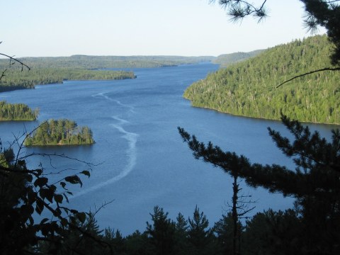 Take This Gorgeous Trail Through The Minnesota Wilderness Where You Can See Into Canada