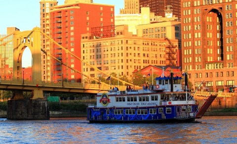 Hop Aboard This Dinner Boat In Pittsburgh Where Both The Views And The Food Are Spectacular