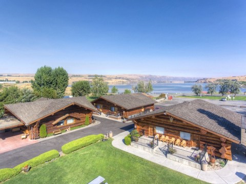 This Natural Lakeside Resort In Washington Is Everything You Need This Summer