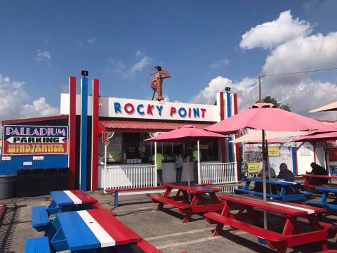 The Memories And Food Are Equally Delicious At This Former Amusement Park Clam Shack