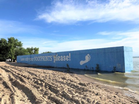 This One Beautiful Nebraska Lake Has A Beach That Rivals The Coast