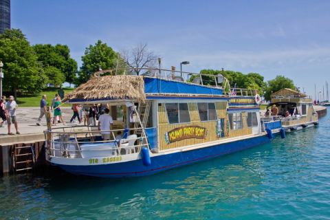 A Trip To This Floating Tiki Bar In Illinois Is The Ultimate Way To Spend A Summer’s Day