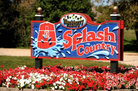 This Barnyard-Themed Water Park In Illinois Is Insanely Fun For Kids