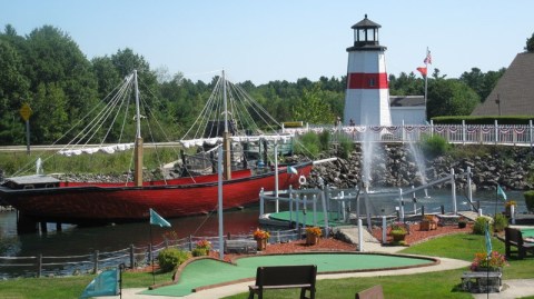 This Seashore-Themed Mini Golf Course In Maine Is Insanely Fun