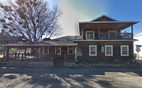 Time Stands Still At The Oldest Roadhouse In Northern California Where They Serve The Best Steak Dinner