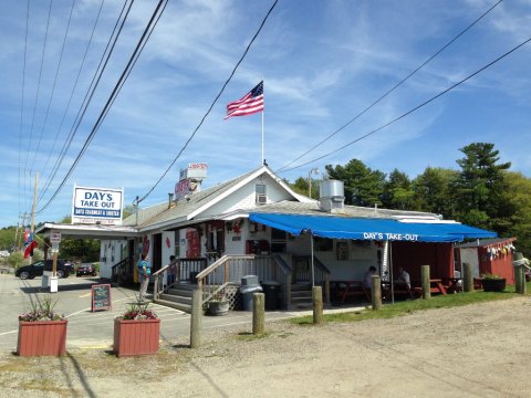 8 Maine Restaurants Where You Can Stuff Your Face With Endless Crab