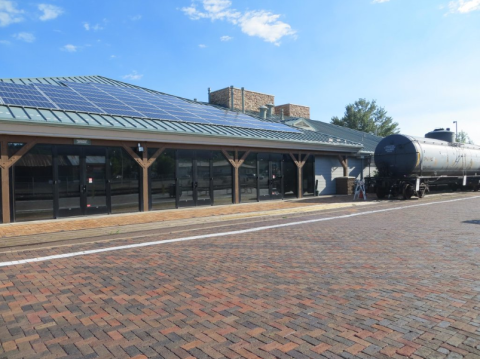 Watch Trains Go By While You Eat At This Railroad Restaurant In Arizona