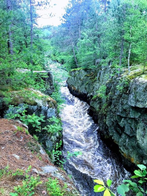 This Short Hike In Minnesota Will Take You Deep Into A Beautiful Rocky Gorge