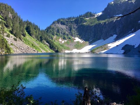 Washington's Most Refreshing Hike Will Lead You Straight To A Beautiful Swimming Hole