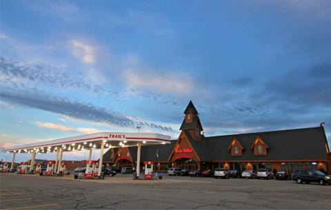 This Tasty Roadside Restaurant In Minnesota Will Give You A Reason To Travel